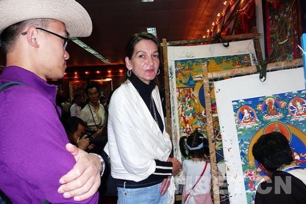 首届西藏唐卡艺术博览会吸引了不少境内外游客
