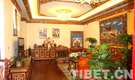 西藏馆里“幸福民居”