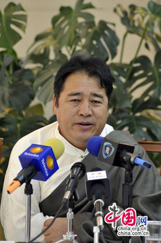 中国藏学研究中心副研究员达瓦次仁
