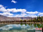西藏民众“组团式过林卡”尽享高原盛景
